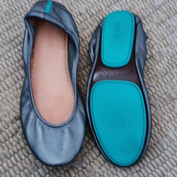 Tieks Metallic Pewter Gray Leather Ballerina Ballet Flats women's shoe size 8 - Picture 3 of 4